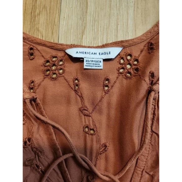 American Eagle Boho Eyelet embroidery Tunic Top Size XS Rust Tie V Neck Blouse - Picture 3 of 8